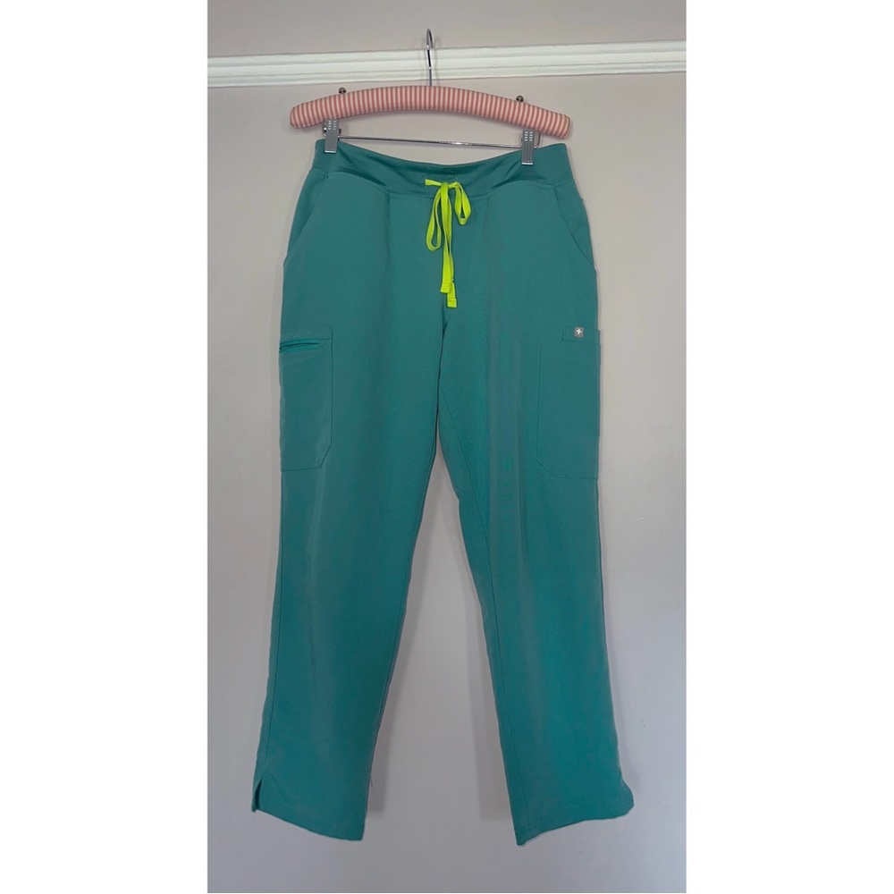Figs Women's Cactus Scrub Set with Neon Accents